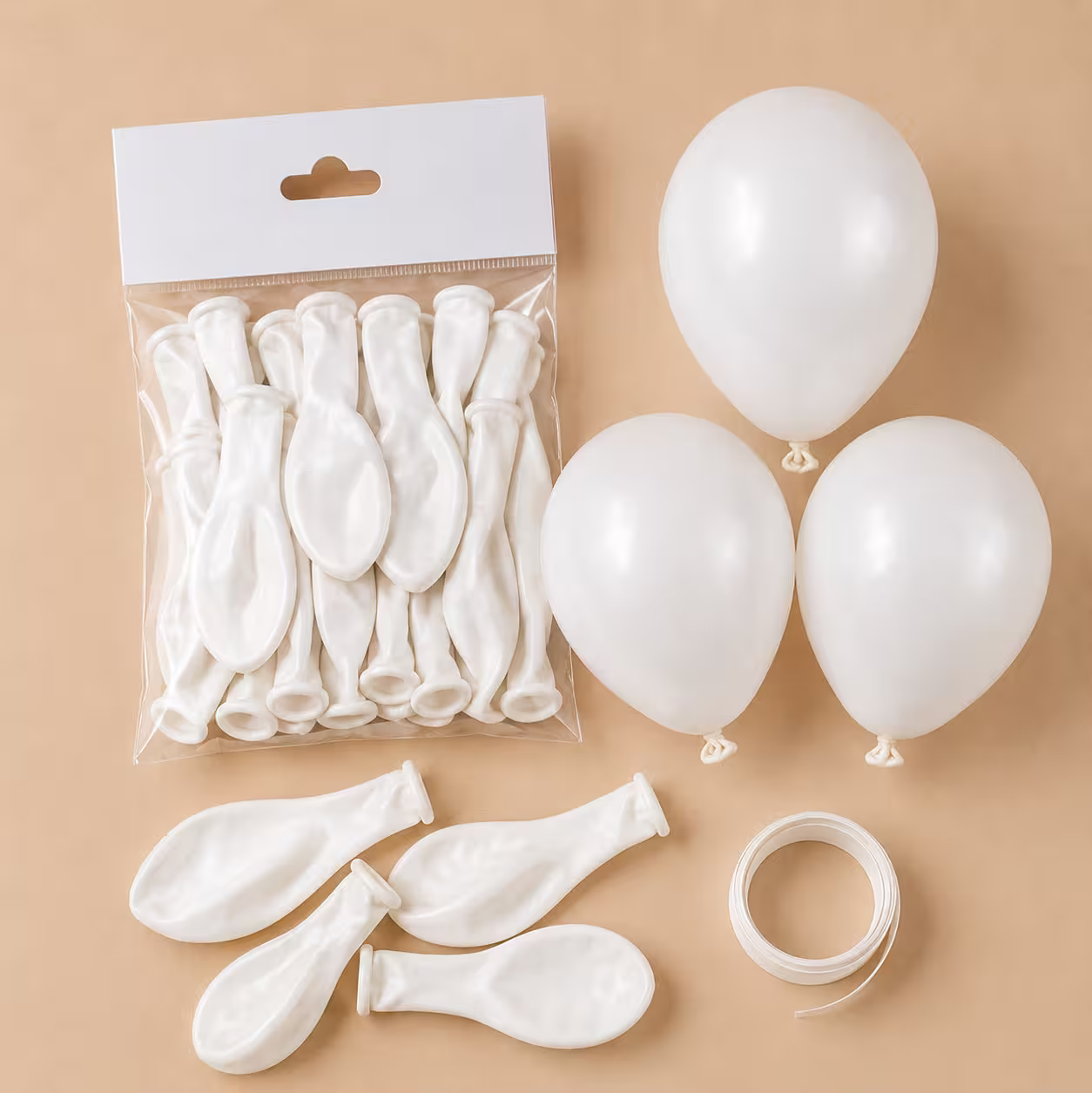 Conținutul setului de baloane albe din latex