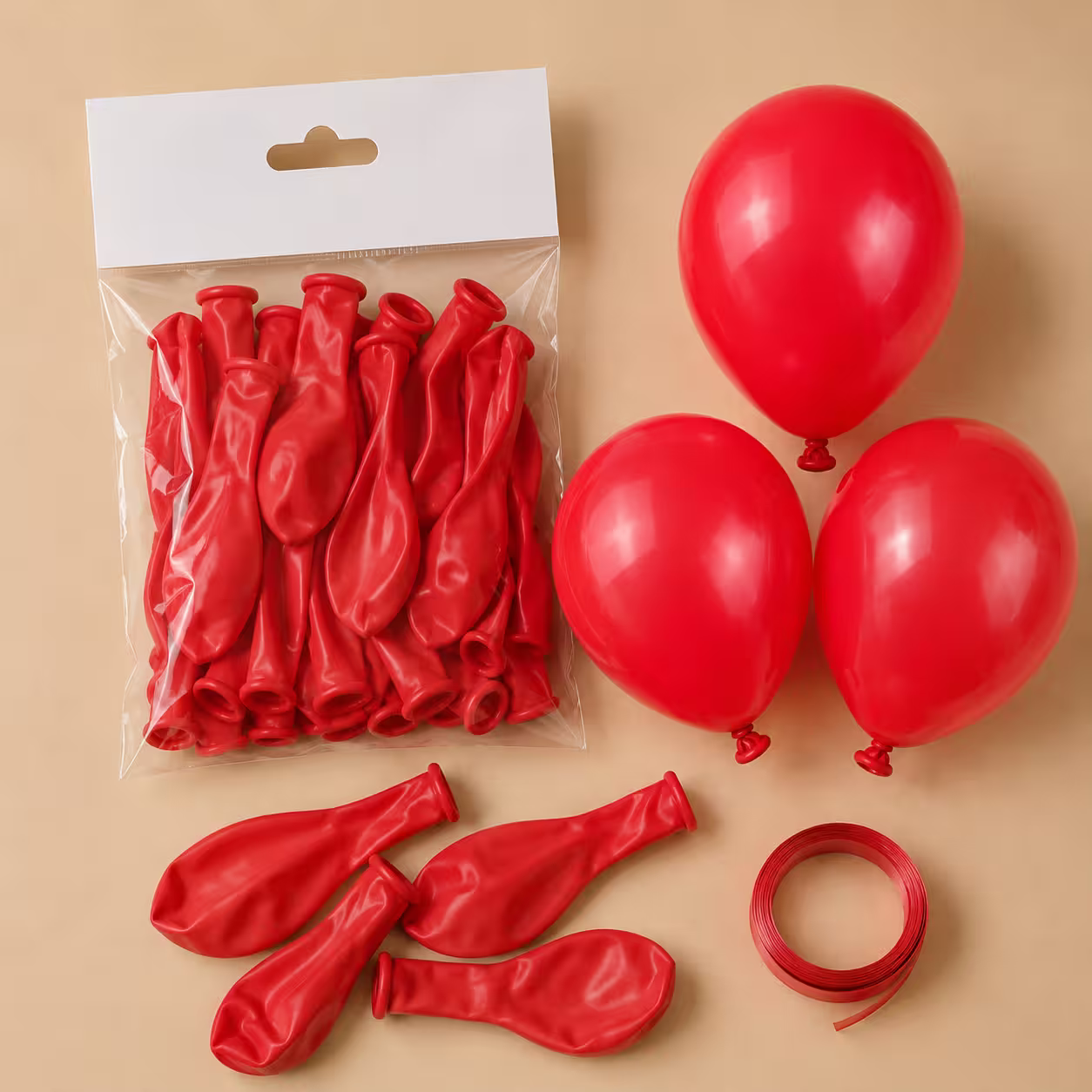 Conținutul setului de baloane roșii din latex