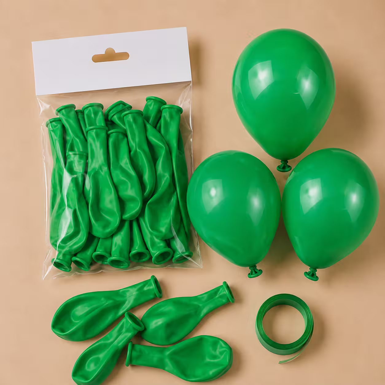 Conținutul setului de baloane verzi din latex