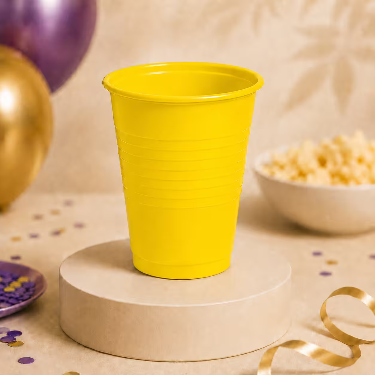 Set de pahare galbene din plastic – 50 bucăți