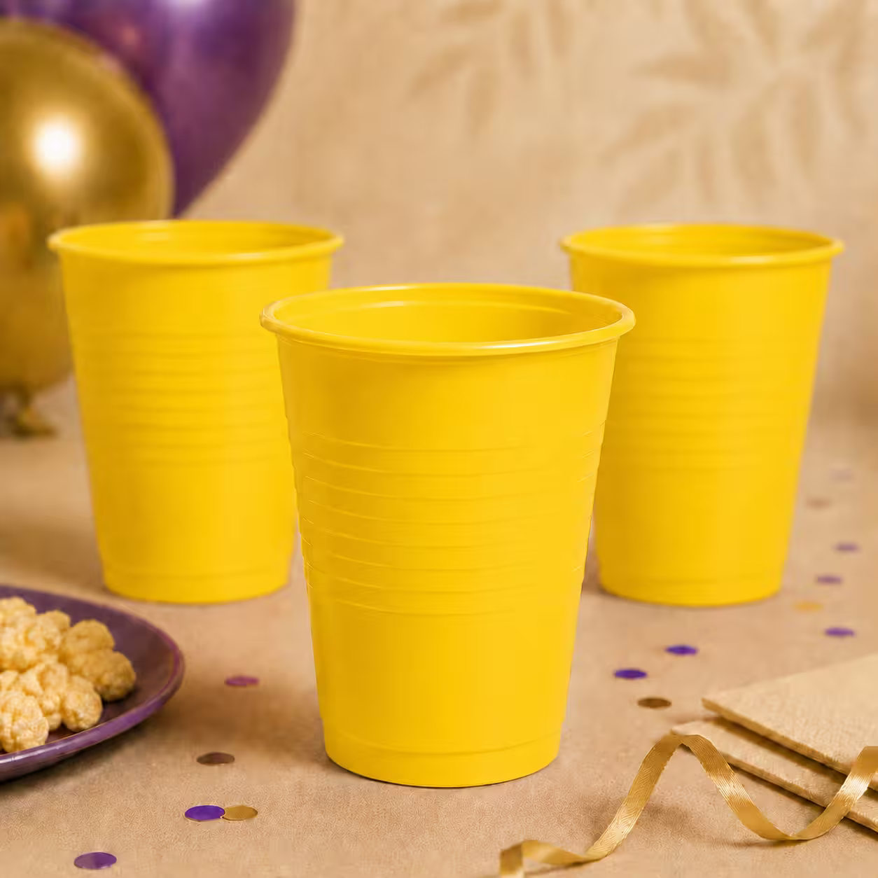 Set de pahare galbene din plastic – 50 bucăți